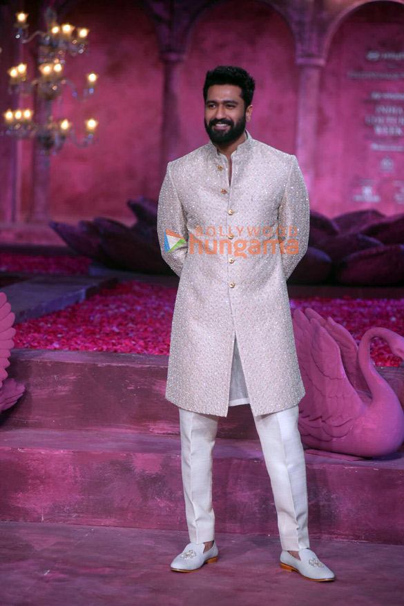 Photos: Vicky Kaushal and Rashmika Mandanna walk the ramp for Falguni and Shane Peacock at India Couture Week 2024