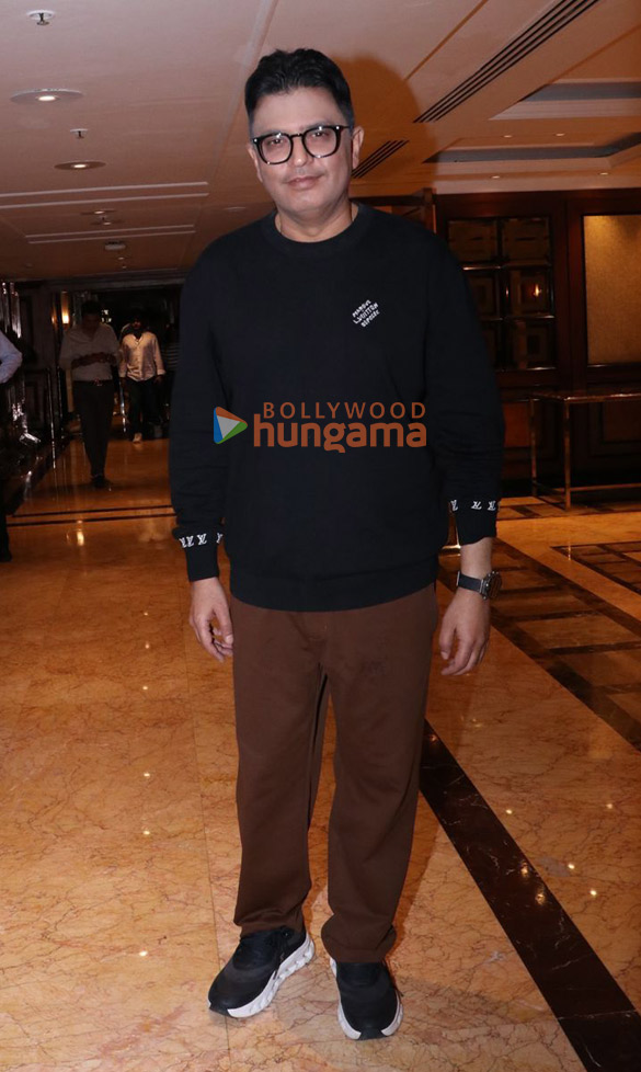 Photos: Aamir Khan, Sajid Nadiadwala, Rajkumar Hirani, Ashutosh Gowariker, Raj Thackeray and others grace the trailer launch of Yek Number