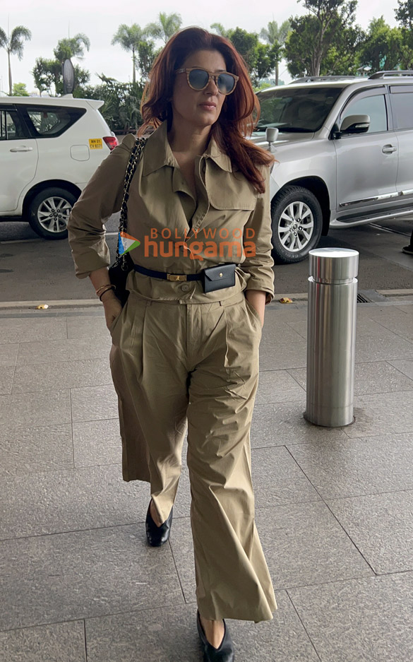 Photos: Varun Dhawan, Arjun Kapoor and Twinkle Khanna snapped at the airport