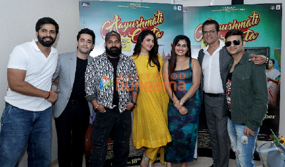 Photos: Kashika Kapoor, Anuj Saini and others grace the trailer launch of Aayushmati Geeta Matric Pass