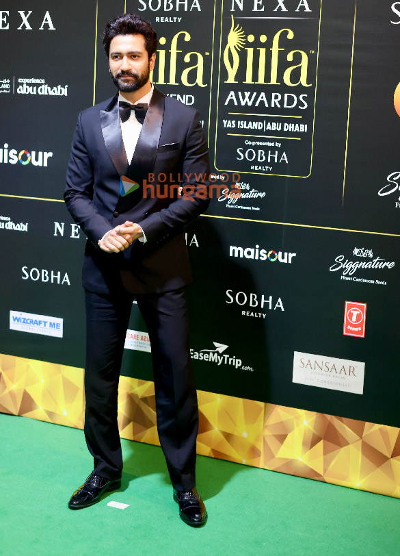 Photos: Shah Rukh Khan, Rani Mukerji, Kriti Sanon, Janhvi Kapoor and others grace the green carpet of IIFA Awards 2024