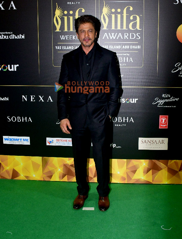 Photos: Shah Rukh Khan, Rani Mukerji, Kriti Sanon, Janhvi Kapoor and others grace the green carpet of IIFA Awards 2024