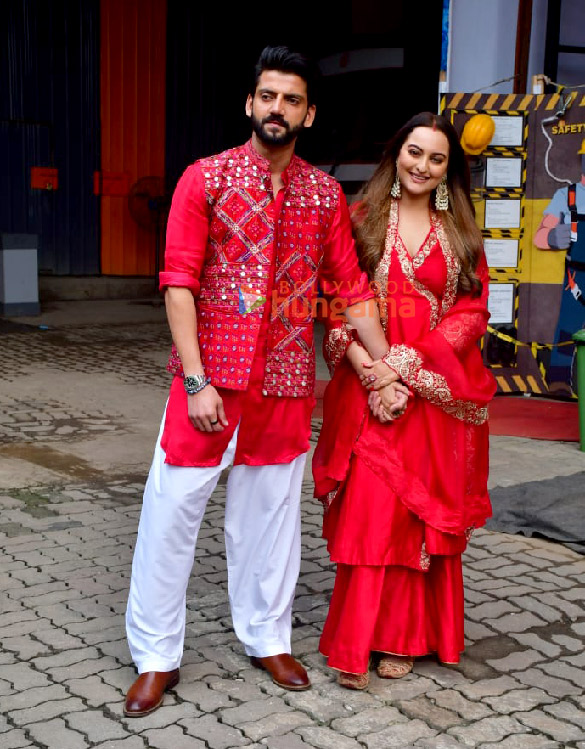 Photos: Sonakshi Sinha and Zaheer Iqbal snapped with Karisma Kapoor on the sets of India's Best Dancer