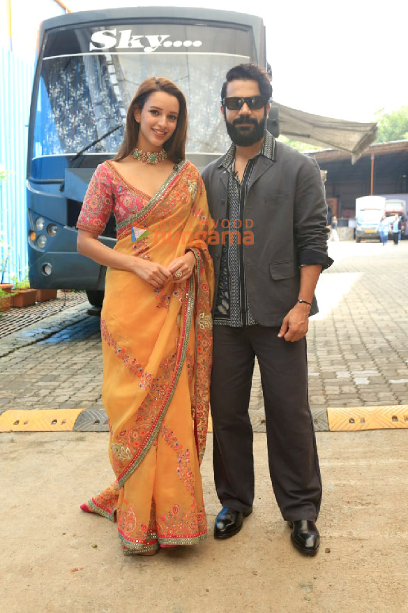 Photos: Triptii Dimri and Rajkummar Rao snapped promoting Vicky Vidya Ka Woh Wala Video at India's Best Dancer set