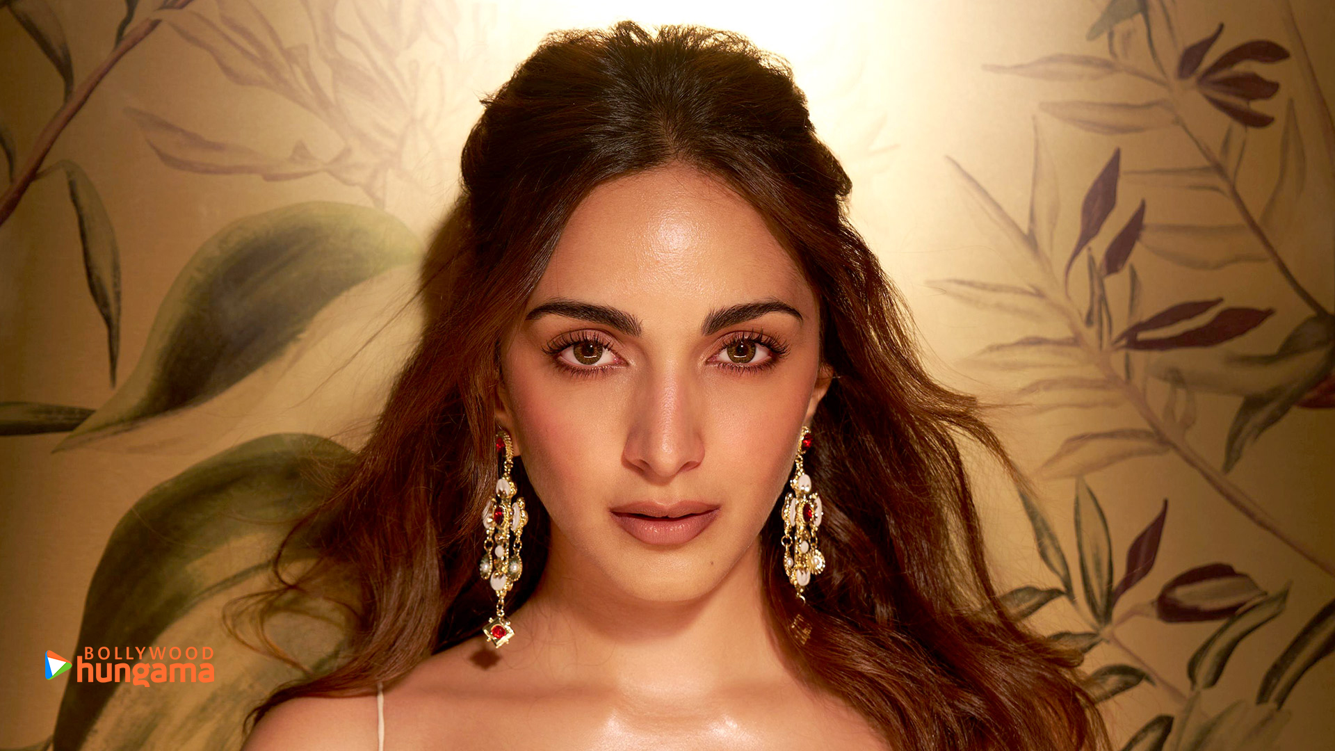 Kiara Advani Wallpapers Kiara advani 1 205 Bollywood Hungama Kiara Advani Wallpapers Kiara advani 1 205 Bollywood Hungama