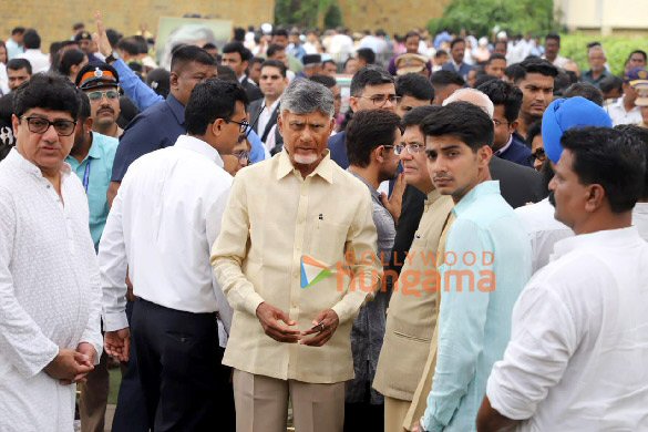 Photos: Aamir Khan, Kiran Rao and others attend the funeral of Ratan Tata