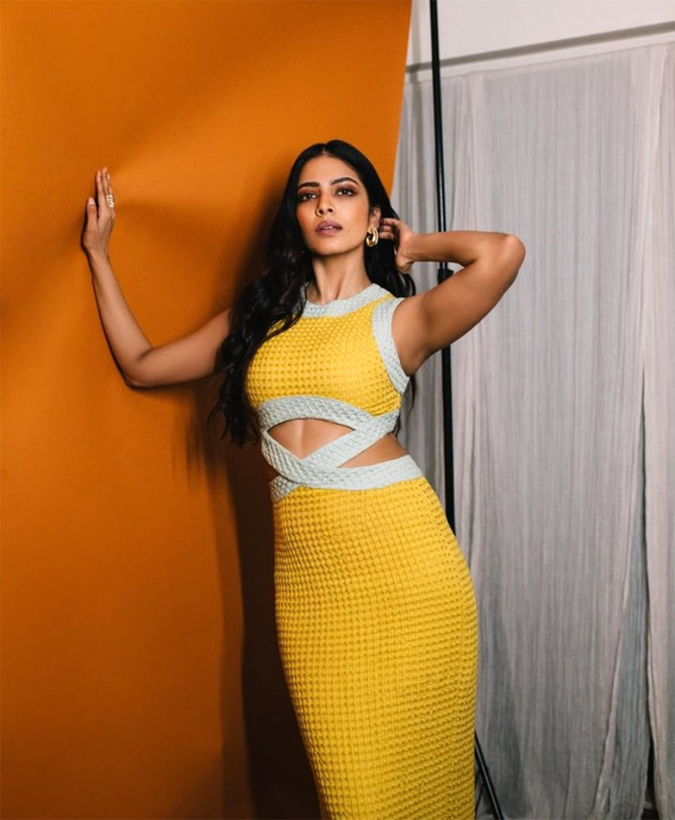 Malavika Mohanan is brighter than sunshine in yellow cut-out dress worth Rs.42,400 Malavika Mohanan is brighter than sunshine in yellow cut-out dress worth Rs.42,400