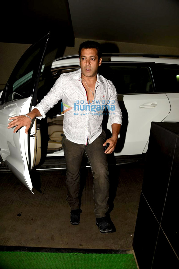 Salman Khan Varun Dhawan Grace The Screening Of Bahubali Salman Khan Images Bollywood Hungama salman khan varun dhawan grace the screening of bahubali salman khan images bollywood hungama