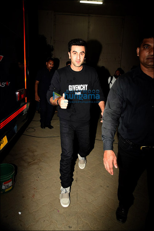 Alia Bhatt Ranbir Kapoor spotted at the airport  Cop Ranbir's Sneakers,  Jacket & Grey t shirt look
