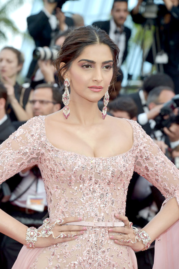 Sonam Kapoor is the queen of Cannes. Here are all her amazing dresses |  Fashion Trends - Hindustan Times