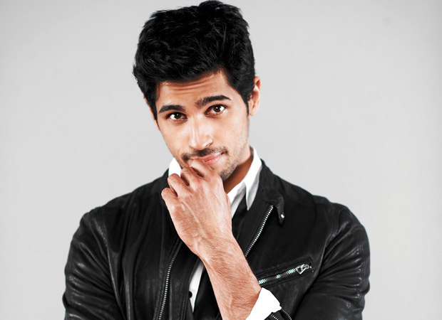 WOW-This-video-of-Sidharth-Malhotra-training-with-his-father-is-the-cutest-thing-you-will-see-on-the-internet-today.jpg
