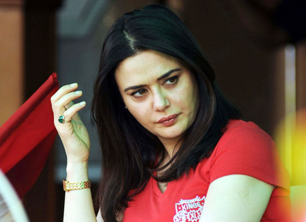 See Priety Zinta Doing Hair Champi To Get Relaxed From All The Stresss Of  IPL 2020 - YouTube