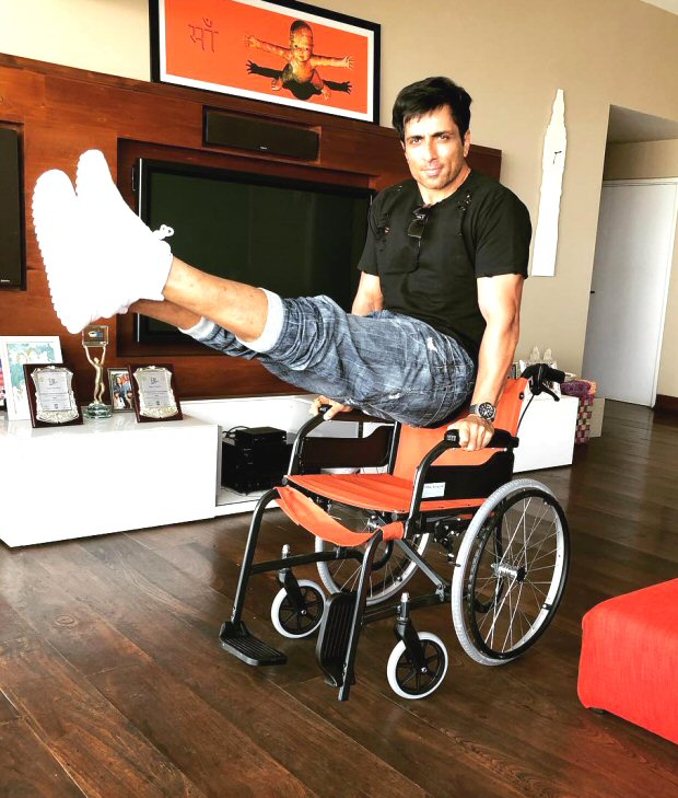 Farah Khan shares a photo and video album of celebrities on Instagram and here’s what it is all about Farah Khan shares a photo and video album of celebrities on Instagram and here’s what it is all about