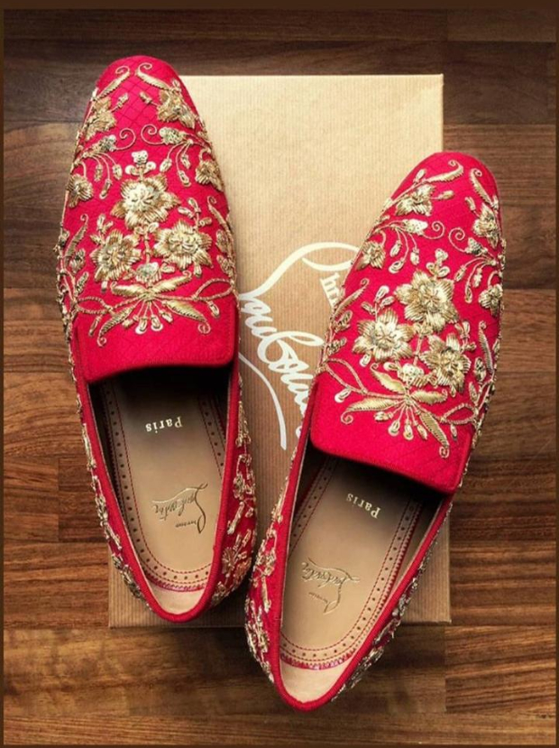 Deepika Padukone Ranveer Singh Wedding It was a royal shoe affair with Sabyasachi x Christian Louboutin juttis for the bride and groom Bollywood News Bollywood Hungama