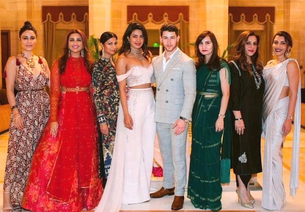 Priyanka chopra mehndi dress clearance