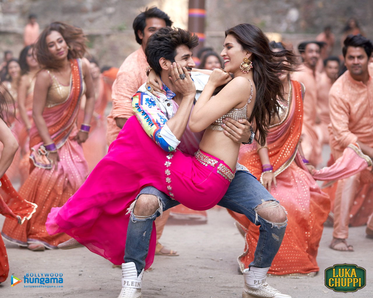 Luka Chuppi 2019 Wallpapers | Luka Chuppi 2019 HD Images | Photos luka- chuppi-01-1 - Bollywood Hungama Luka Chuppi 2019 Wallpapers | Luka Chuppi 2019 HD Images | Photos luka- chuppi-01-1 - Bollywood Hungama