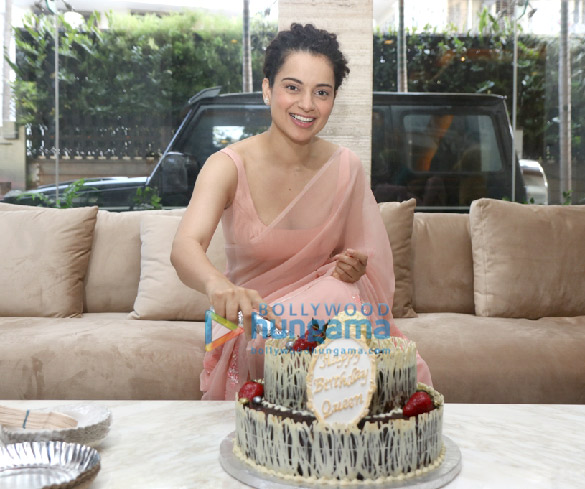 Kangana Ranaut celebrates her 32nd birthday at her residence with media