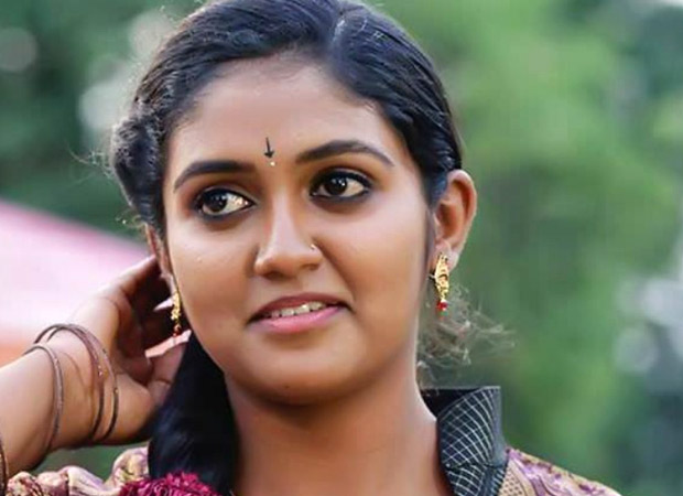 Rinku Rajguru Sex - Sairat star Rinku Rajguru scores 82% in HSC : Bollywood News - Bollywood  Hungama