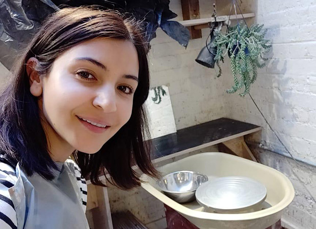 Anushka Sharma's Romantic Dewy Make-up Is Perfect For Your First Date! -  Boldsky.com
