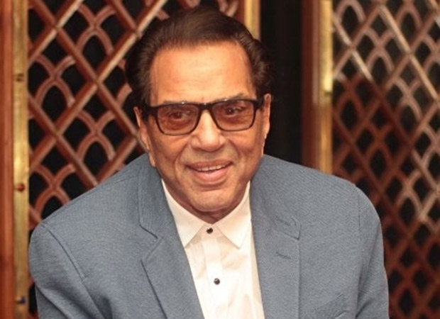 Dharmendra apologizes after trolling his wife Hema Malini on her sweeping video! 