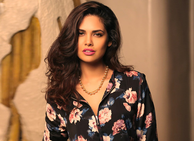 Esha Gupta sued for defamation by man she accused of raping her with his eyes : Bollywood News - Bollywood Hungama