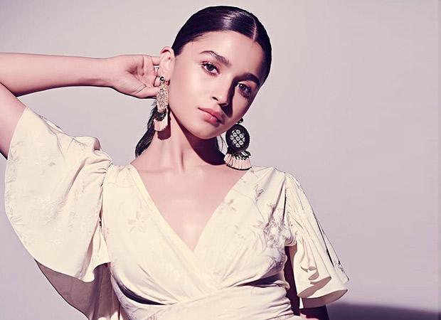 Woah! Alia Bhatt takes us through her house in this interesting Vlog about her shifting day and fans are impressed with it! 