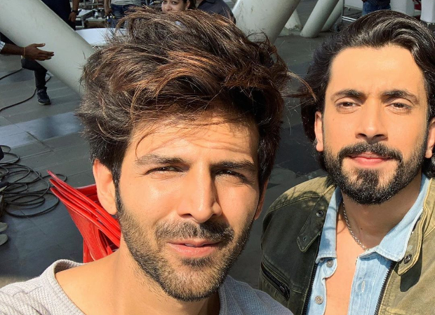 Kartik Aaryan promotes Sunny Singh’s Ujda Chaman in the best way possible!