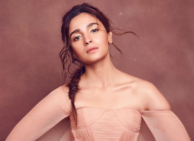Alia Bhatt bags Myntra Style Icon Award Heres the gorgeous actress at her  glamorous best  Bollywood News  India TV