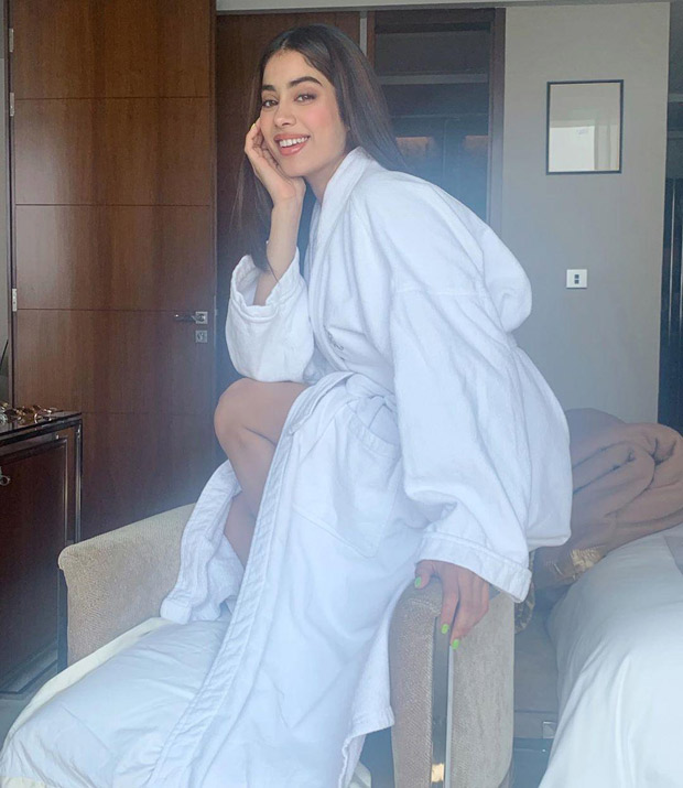 Janhvi Kapoor poses in just a bathrobe and still manages to look gorgeous!