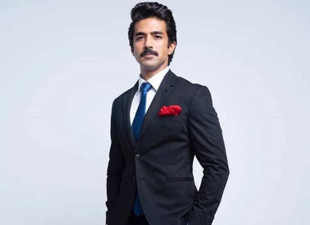 Saqib Saleem reveals cast of '83 cried after seeing World Cup trophy Saqib Saleem reveals cast of '83 cried after seeing World Cup trophy