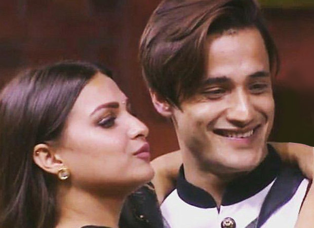 ASIM RIAZ goes down on one knee and asks Himanshi Khurana to MARRY HIM on Bigg Boss 13!