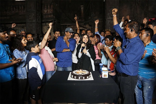 Surprise celebrations for Bhumi Pednekar on the sets of Durgavati