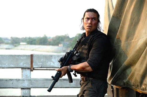 FIRST LOOK: Randeep Hooda set to make his Hollywood debut with Chris Hemsworth starrer Extraction FIRST LOOK: Randeep Hooda set to make his Hollywood debut with Chris Hemsworth starrer Extraction