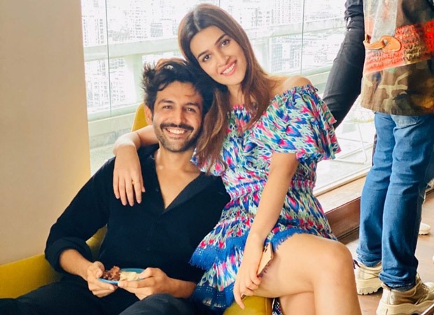 Kriti Sanon tries her hand at making Chia Pudding, Kartik Aaryan calls it Chai Pudding