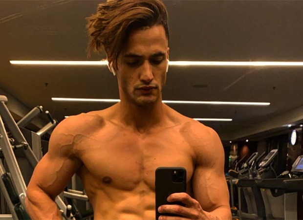 Asim Riaz gives a glimpse of his intense workout regime