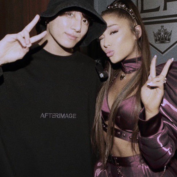 When BTS member Jungkook attended Ariana Grande's concert during Sweetener tour, watch videos