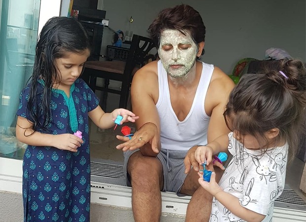 Karanvir Bohra enjoys a pampering session at home, courtesy his daughters