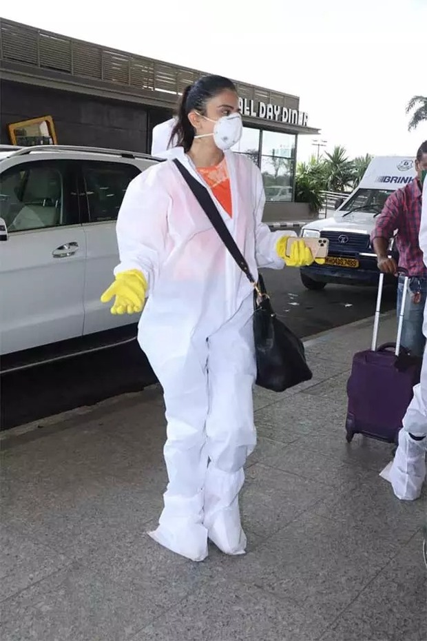 Rakul Preet Singh travels to Delhi, snapped wearing PPE gear Rakul Preet Singh travels to Delhi, snapped wearing PPE gear