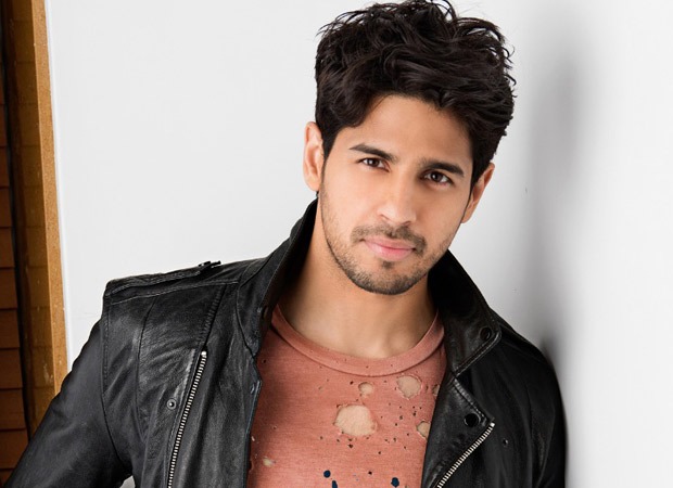 Sidharth Malhotra shares his fond memories of moving to Mumbai at the age  of 21 and his relationship with his father! : Bollywood News - Bollywood  Hungama