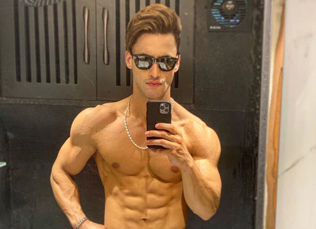 Sixpack selfie 10 Best