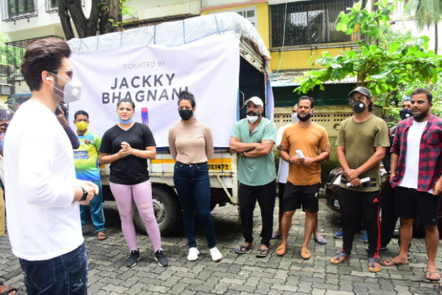 Jackky Bhagnani donates one month of essential groceries to 600 dancer’s families