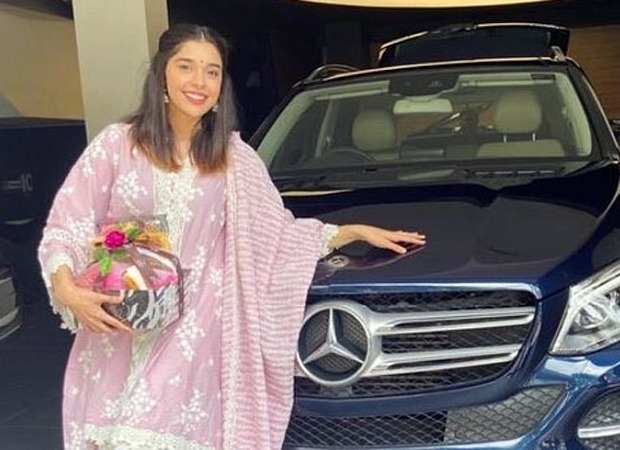 Ishq Subhan Allah star Eisha Singh buys a luxury car, says “Dreams do come on wheels, too”