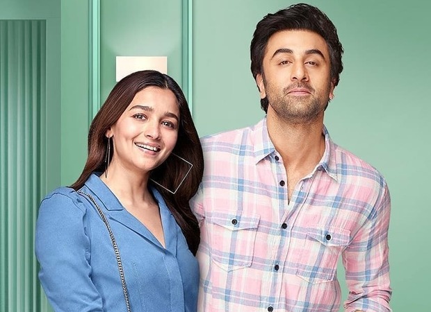 Ranbir Kapoor & Alia Bhatt begin dubbing for Brahmastra, a song shoot remains : Bollywood News - Bollywood Hungama