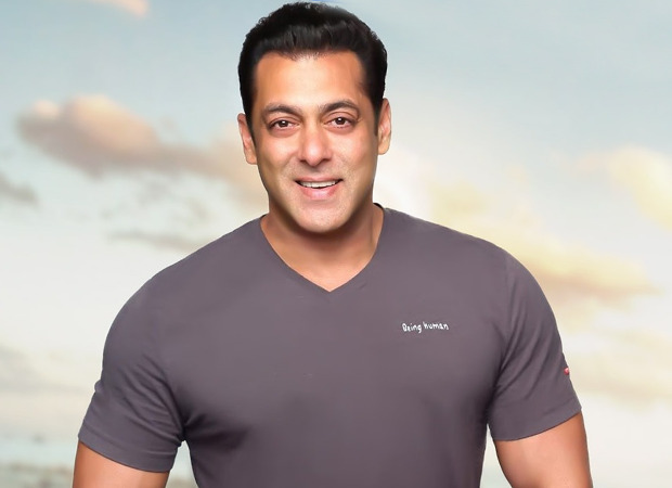 Salman Khan to do two look look tests for Mahesh Manjrekar's Antim