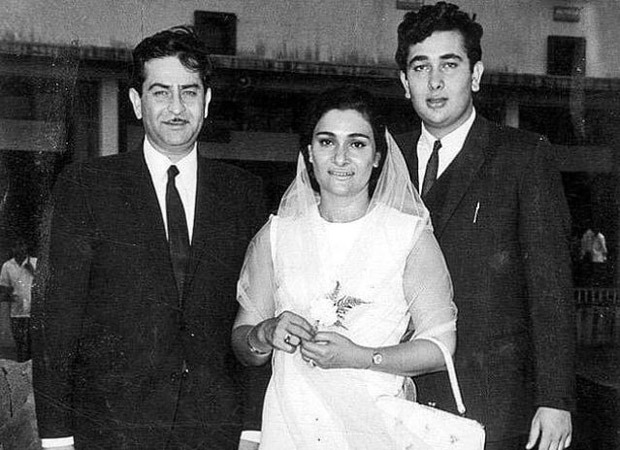 Krishna Kapoor Ki Xx Video - On Raj Kapoor's 96th birth anniversary, Kareena Kapoor and Karisma Kapoor  remember him with rare pictures : Bollywood News - Bollywood Hungama