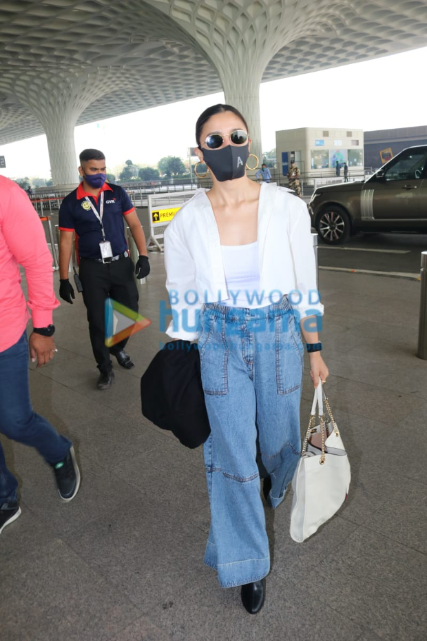 Alia Bhatt sports an empty Gucci transparent bag worth INR 2 lakh