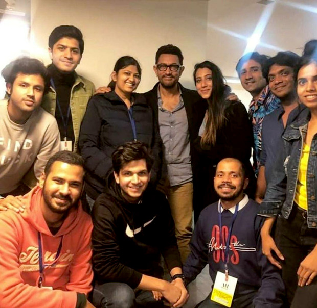 Aamir Khan strikes a pose with the crew as he shoots a song in Jaipur for Amin Hajee's film 
