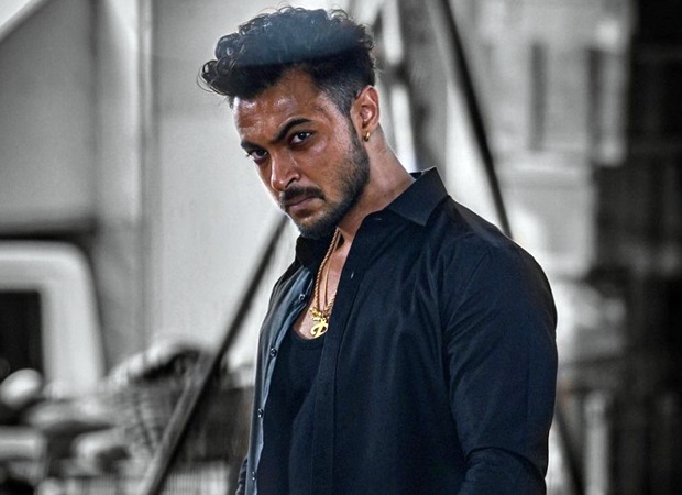 Aayush Sharma looks fierce as a gangster in the new still from Antim – The Final Truth : Bollywood News - Bollywood Hungama Aayush Sharma looks fierce as a gangster in the new still from Antim – The Final Truth : Bollywood News - Bollywood Hungama