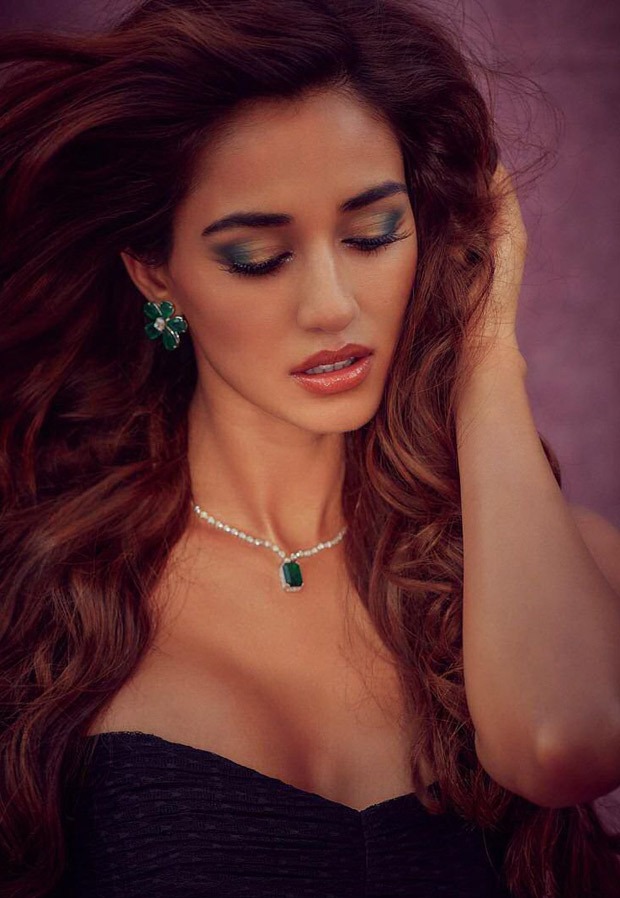 Disha Patani's smokey eye makeup is perfect for a date on Valentine's Day Disha Patani's smokey eye makeup is perfect for a date on Valentine's Day