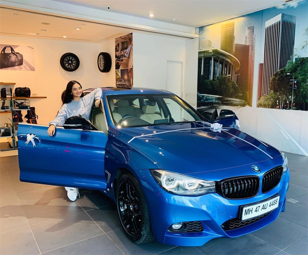 Jhansi Ki Rani actress Anushka Sen owns sports limited edition BMW worth over Rs. 55 lakhs